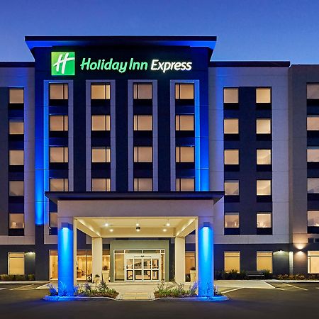Holiday Inn Express - Sarnia - Point Edward By Ihg Dış mekan fotoğraf