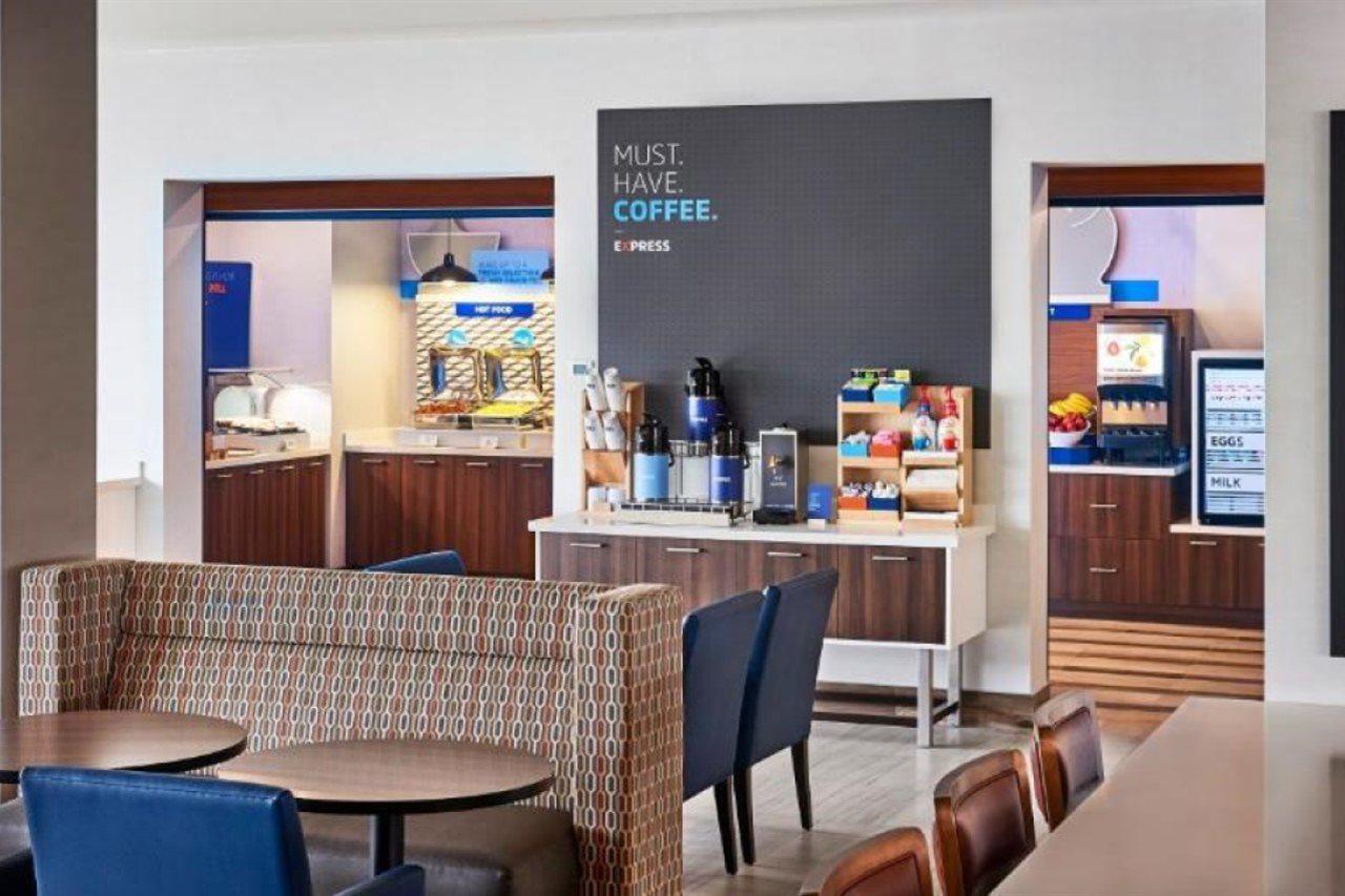 Holiday Inn Express - Sarnia - Point Edward By Ihg Dış mekan fotoğraf